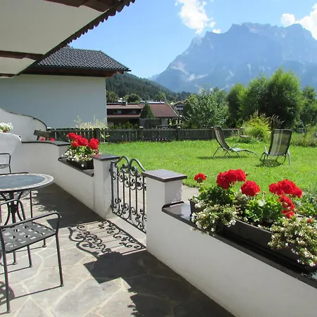 Haus Andrea Apartment Lermoos